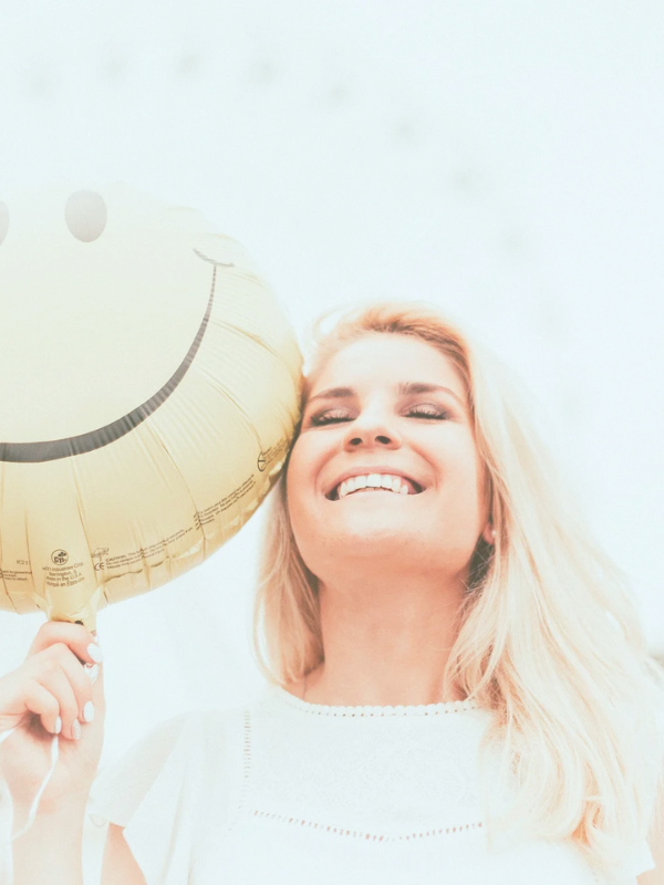 Bonjour Anne Sophie, Tout d’abord je te remercie pour ta bienveillance auprès de tes clients. Ta pratique est professionnelle, douce et efficace elle m’apporte à chaque fois un bien être total. Je ressors de ton cabinet apaisée et détendue et surtout je n’ai plus de tensions ou douleurs. Tu abordes les choses simplement en utilisant les bons mots. Le magnétisme et la connexion que je ressens Est impressionnant. Tu fais passer les bonnes ondes et ta capacité à guérir les gens est rare. Je conseille déjà ton accompagnement à ma famille, mes collègues et je continuerais à le faire pour les gens qui ont besoin d’aide.